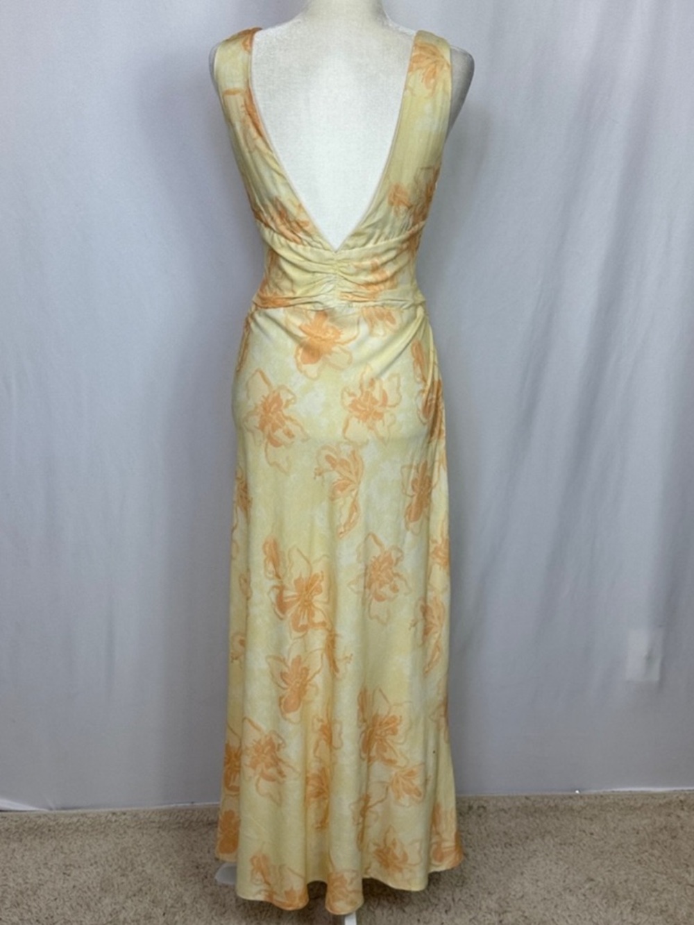 Petal & Pup Orin Maxi‎ Dress Size Medium Floral Yellow Cut Out - Picture 9 of 16